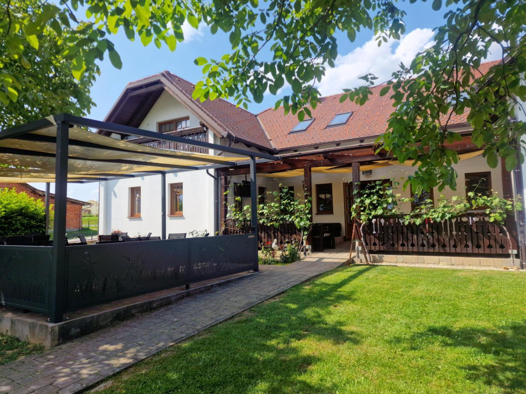 Hotel Pri Storklji à Moravske Toplice Extérieur photo